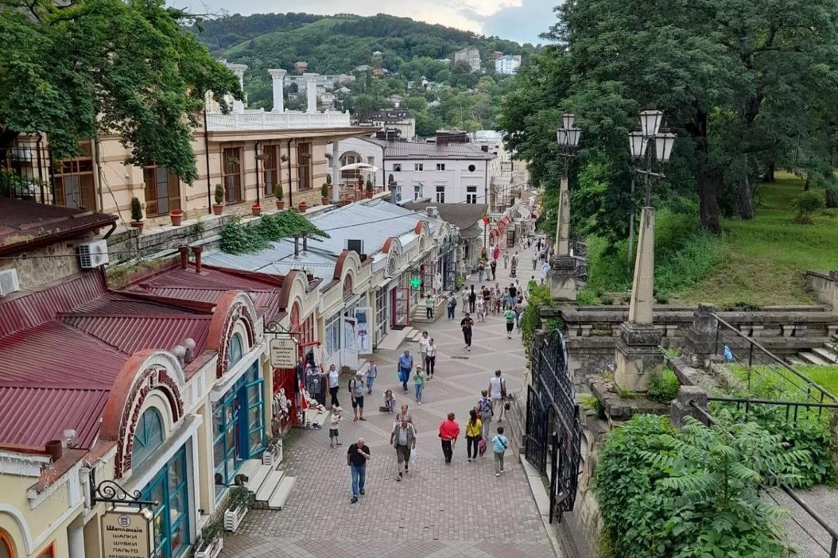 "Дамский каприз". Ноябрьские праздники